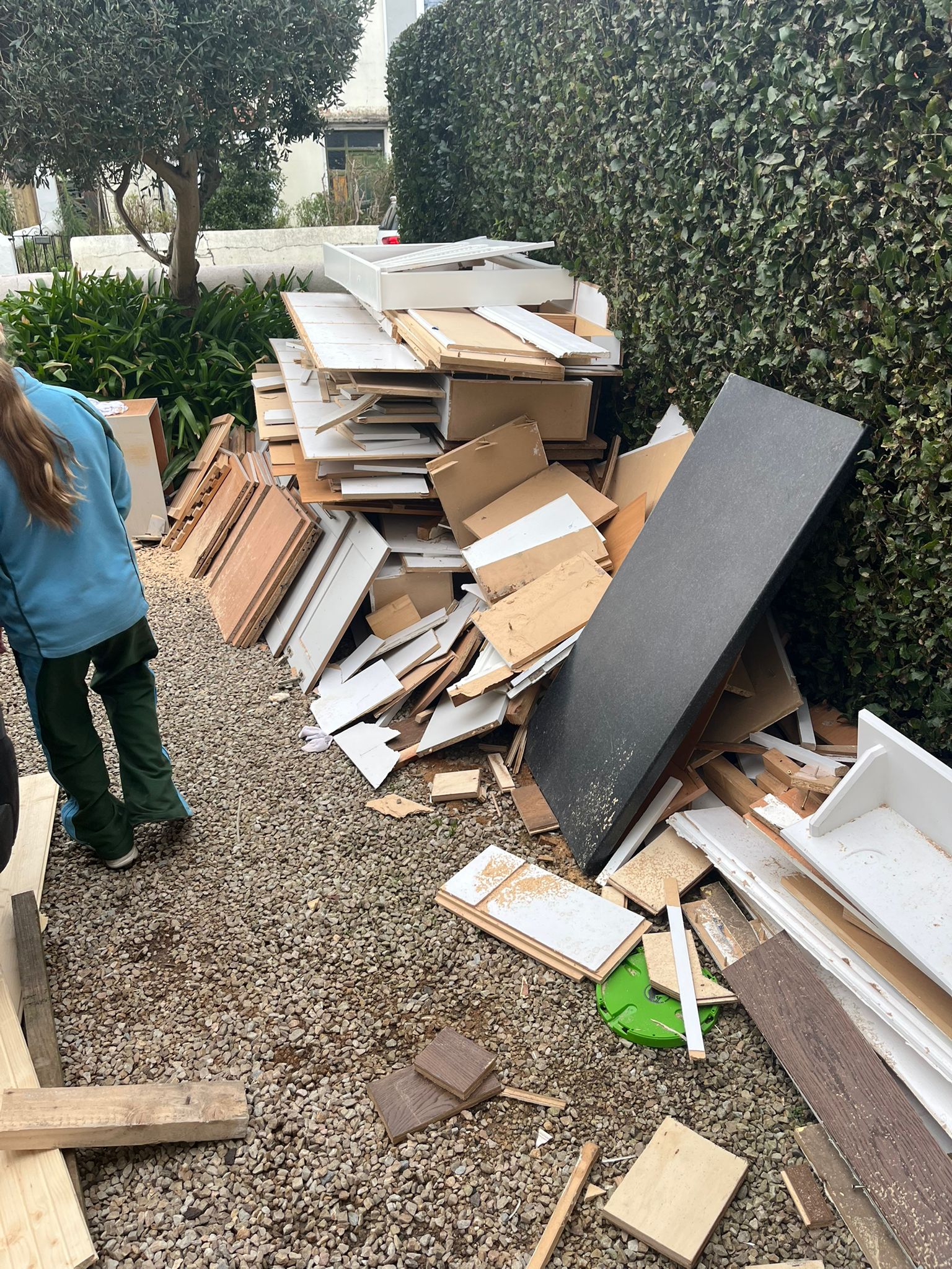 Residential Rubbish Removal, Commercial Waste Removal, Garden Waste Clearance, Construction & Renovation Waste Removal, Attic, Garage & Shed Clearance, Tree Removal & Green Waste Recycling