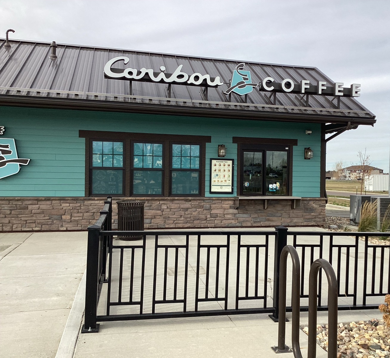 Storefront of the Caribou Coffee at 1615 36th Ave SW in Minot