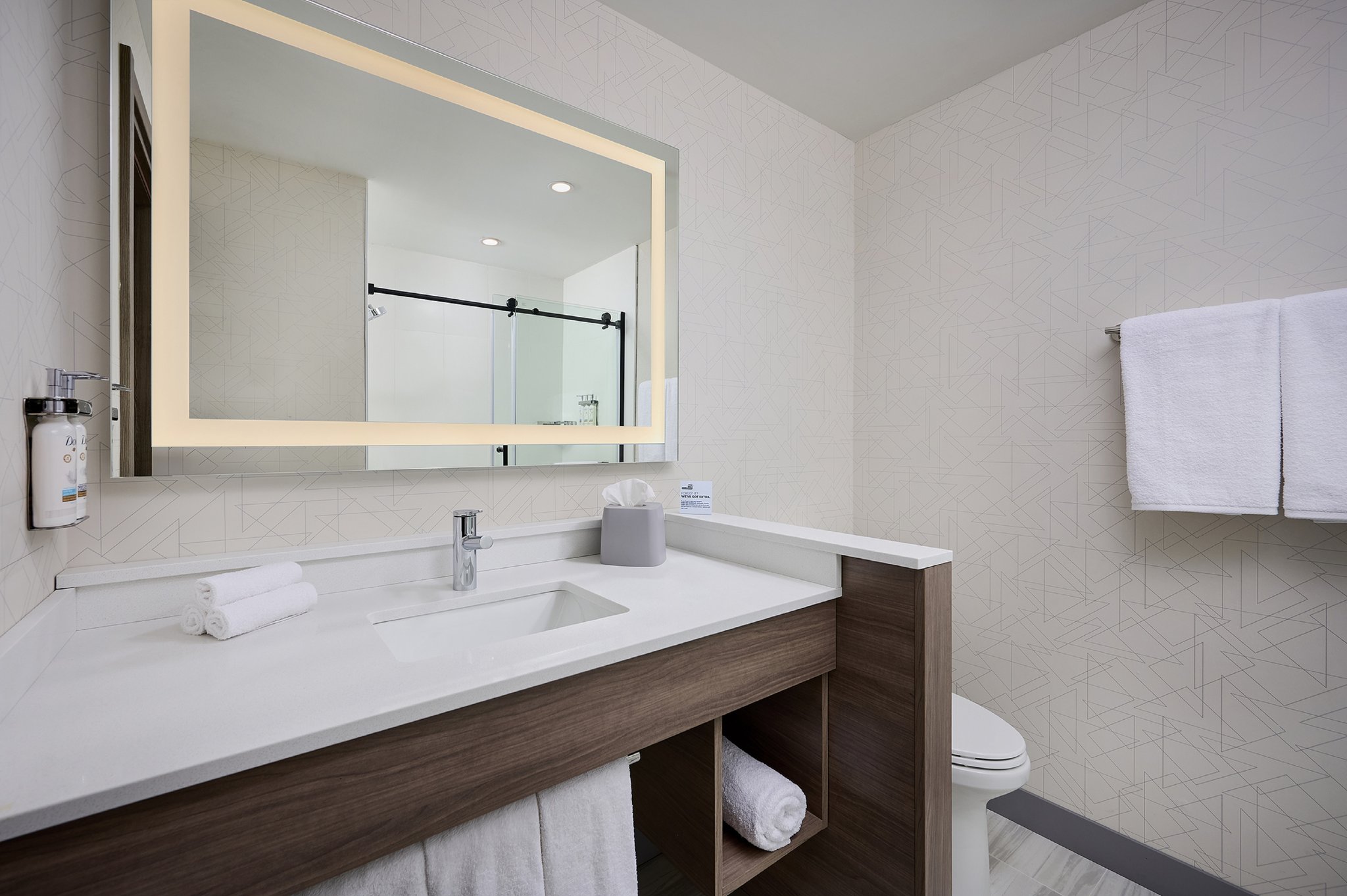 Images Holiday Inn Express Hamilton - Upper James by IHG