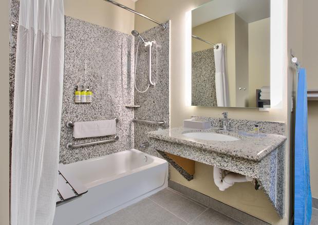 Images Staybridge Suites Plano - Richardson Area by IHG