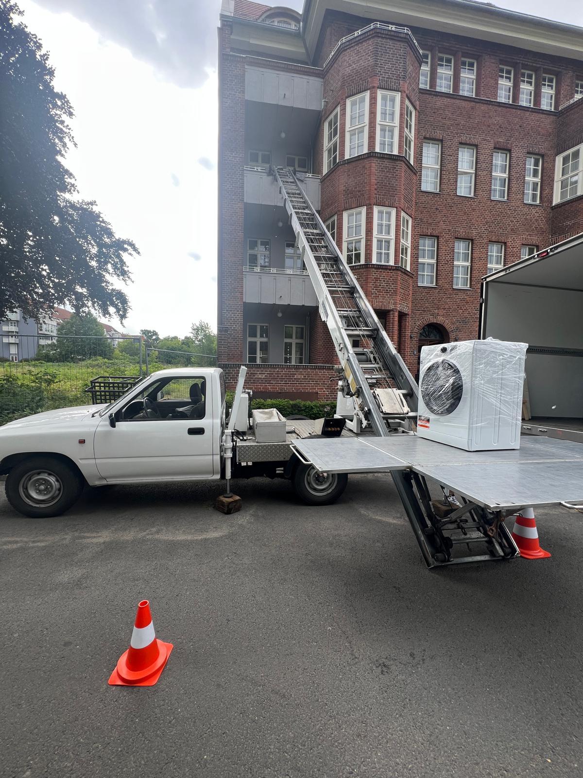 Kundenbild groß 12 Möbellift Mieten