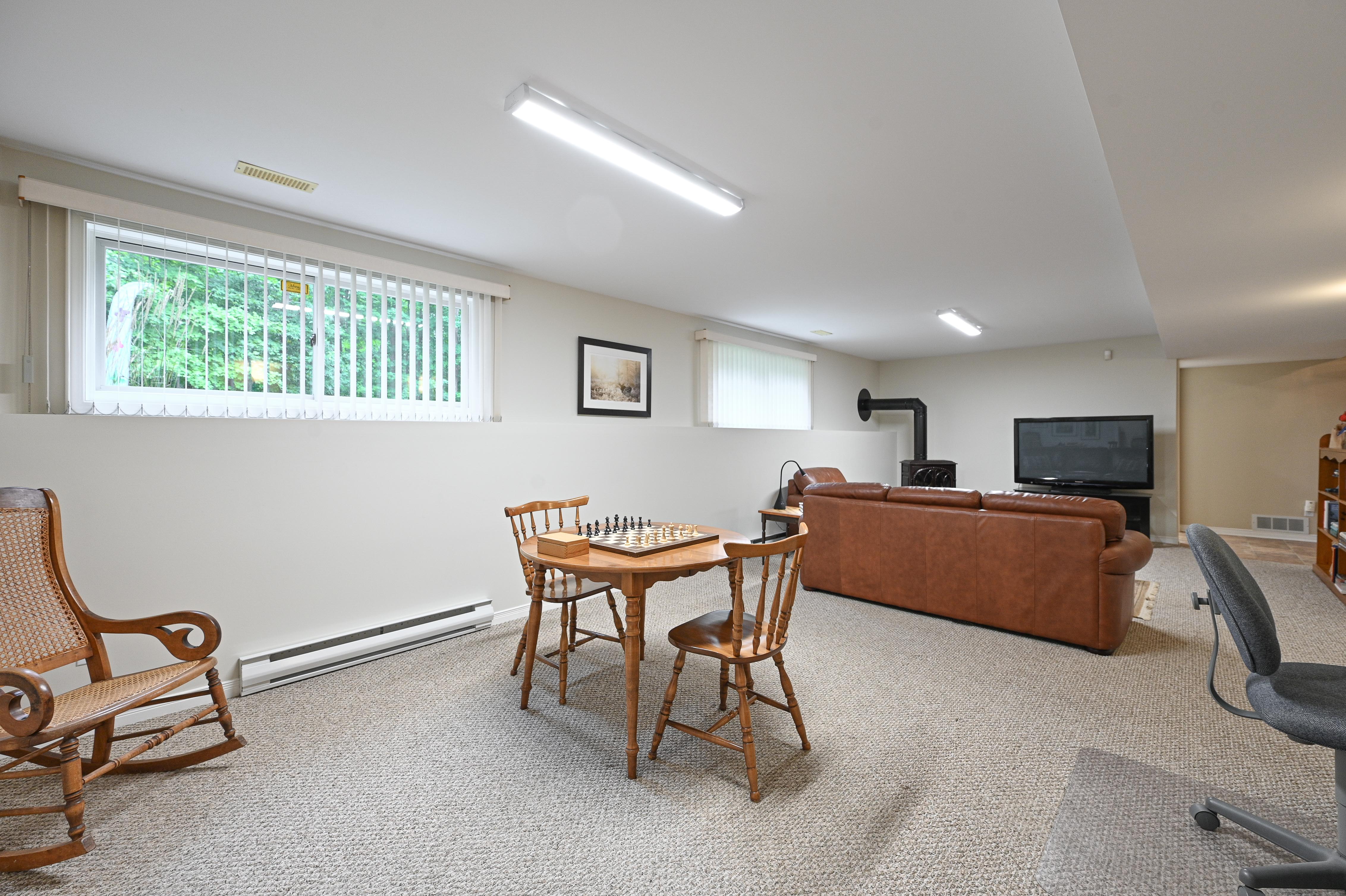 Images Leif Olson - Ottawa Real Estate Agent - Hamre Team RE/MAX Affiliates