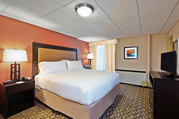 Images Holiday Inn Express Griffith Hall