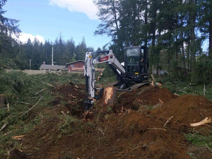 Images D&T Excavating LLP