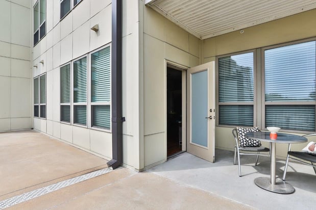 Images Residences at the Streets of St. Charles Apartment Homes