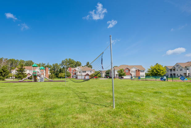 Images Webster Green Apartment Homes