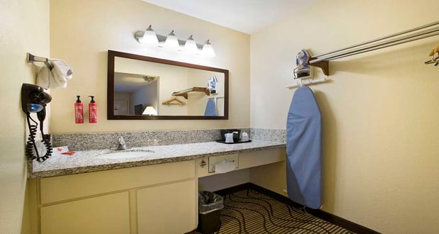Images SureStay Plus by Best Western Sacramento North