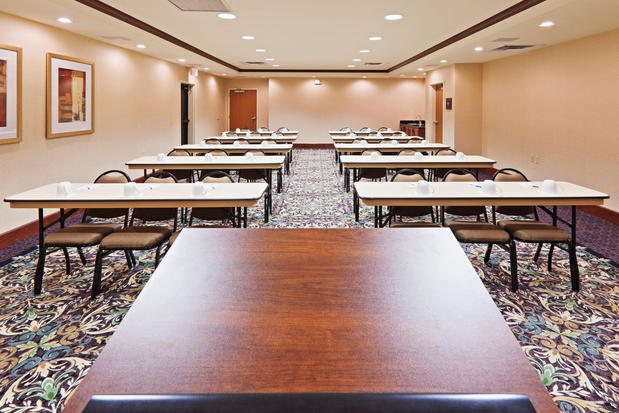 Images Staybridge Suites Oklahoma City-Quail Springs by IHG
