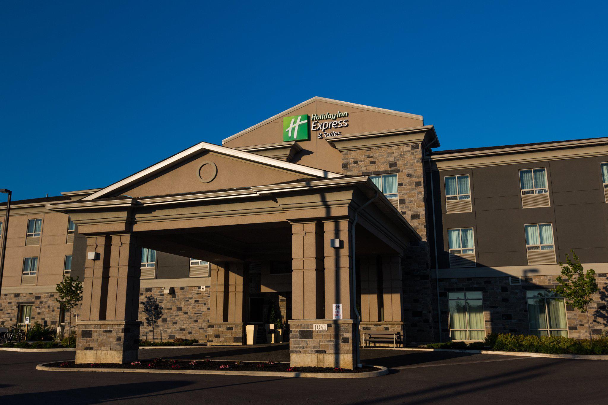 Images Holiday Inn Express & Suites Thunder Bay, an IHG Hotel