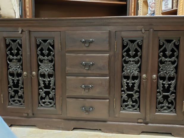 Images J and B Furniture Consignments
