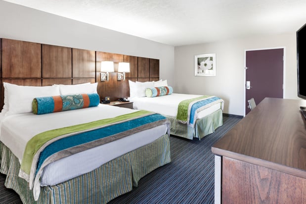 Images Holiday Inn & Suites Oklahoma City North by IHG