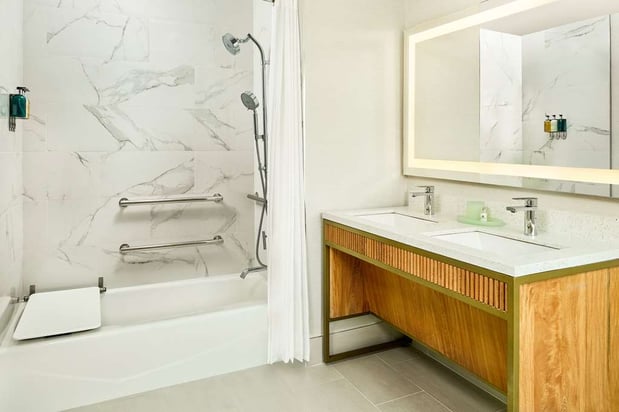 Images Faro Blanco Resort & Yacht Club Marathon, Curio by Hilton