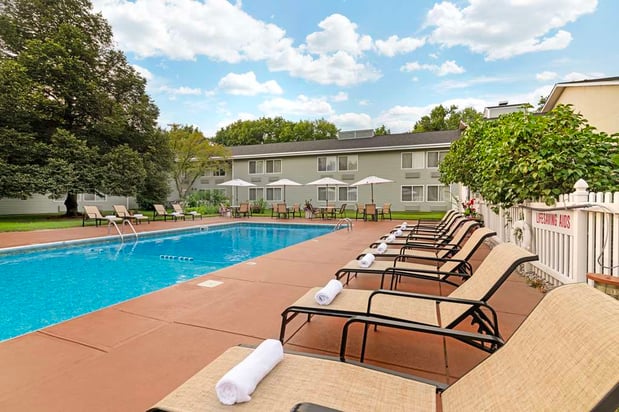 Images Best Western Plus Windjammer Inn & Conference Center