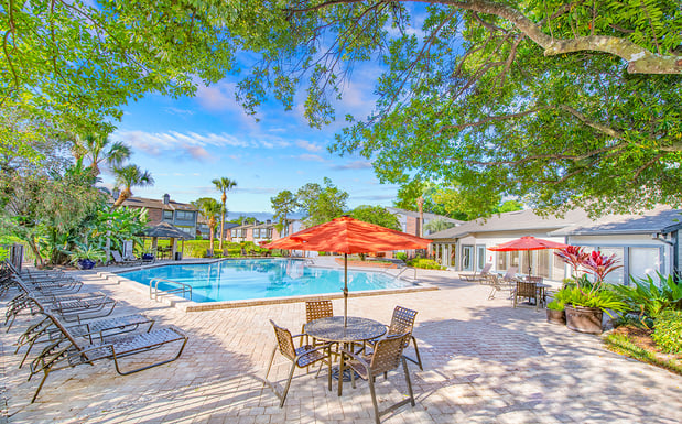 Images MAA Tiffany Oaks