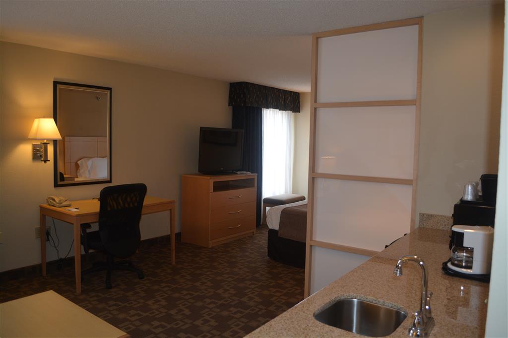 King Jetted Tub Suite