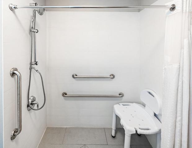 Images Holiday Inn Express & Suites Baton Rouge East by IHG