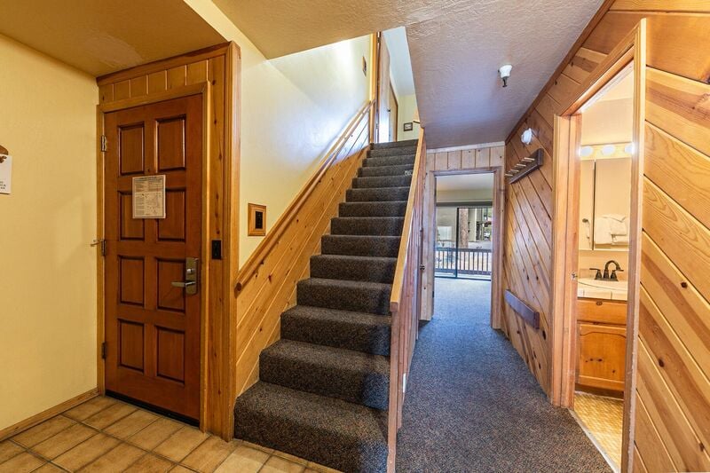 Images Donner Lake Village