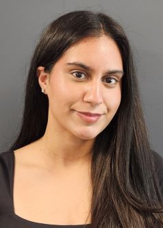 Ekam Headshot 5x7 small.jpg