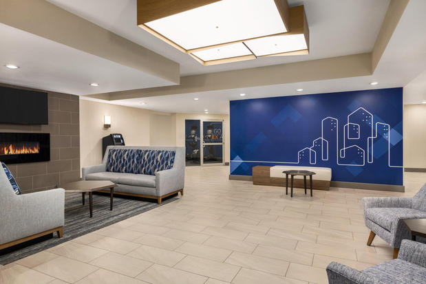 Images Holiday Inn Express & Suites Evansville Downtown by IHG