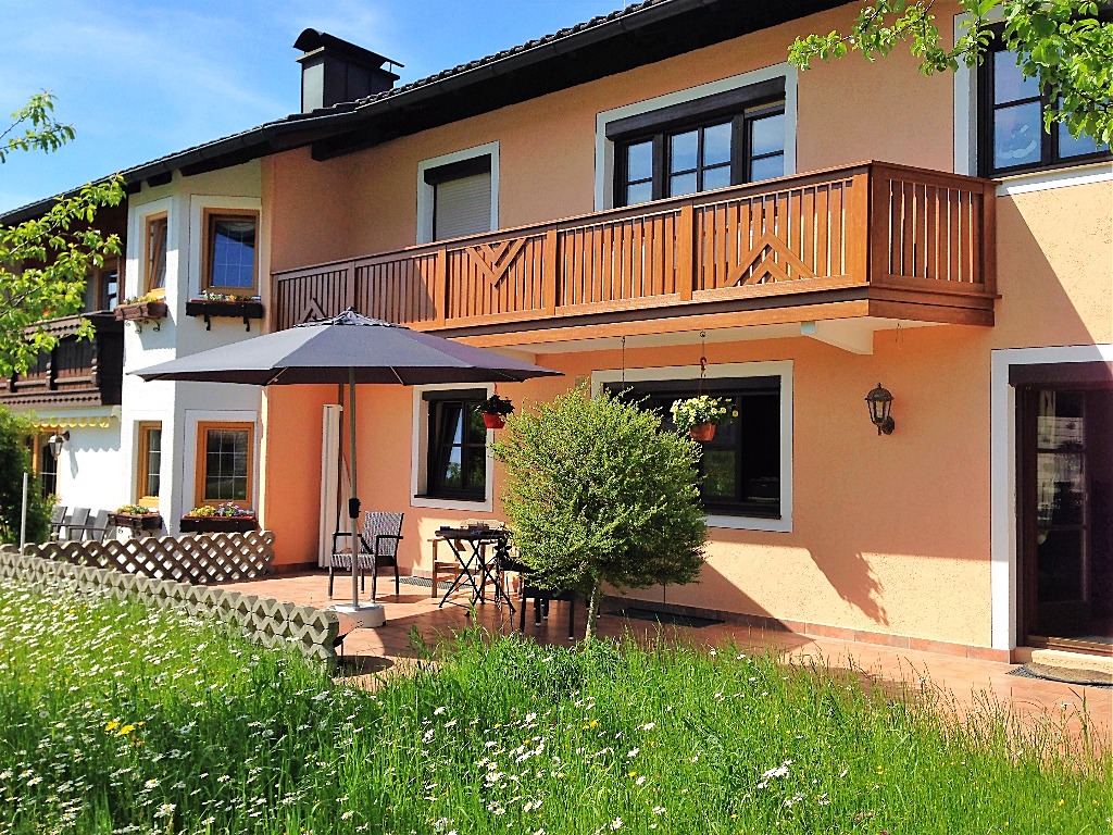 Maler- und Lackierermeister Roland Lankes, Leonhardistrasse 4 in Teisendorf