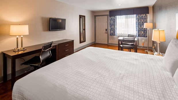 Images SureStay Plus by Best Western Hammond