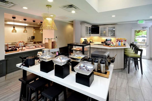 Images Hilton Garden Inn Greensboro