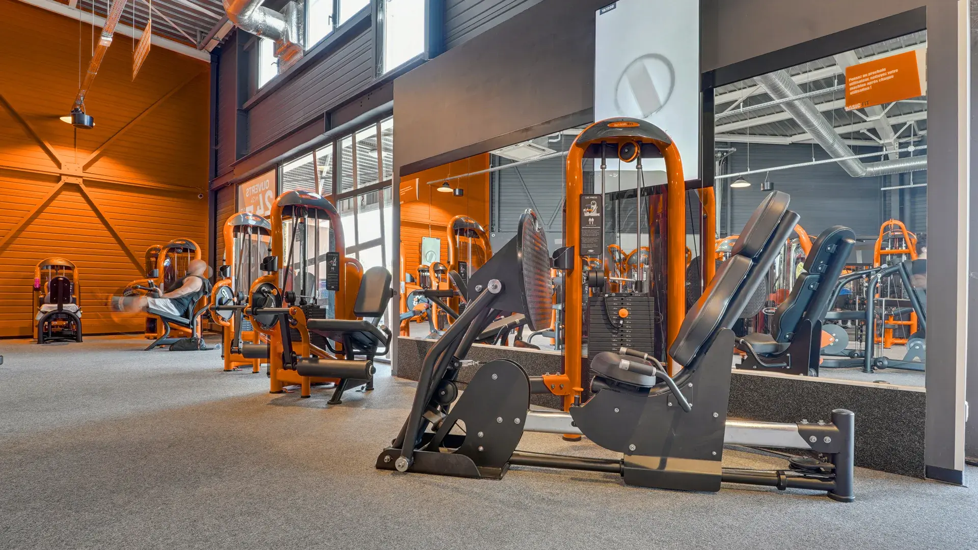 Images Basic-Fit 24/7