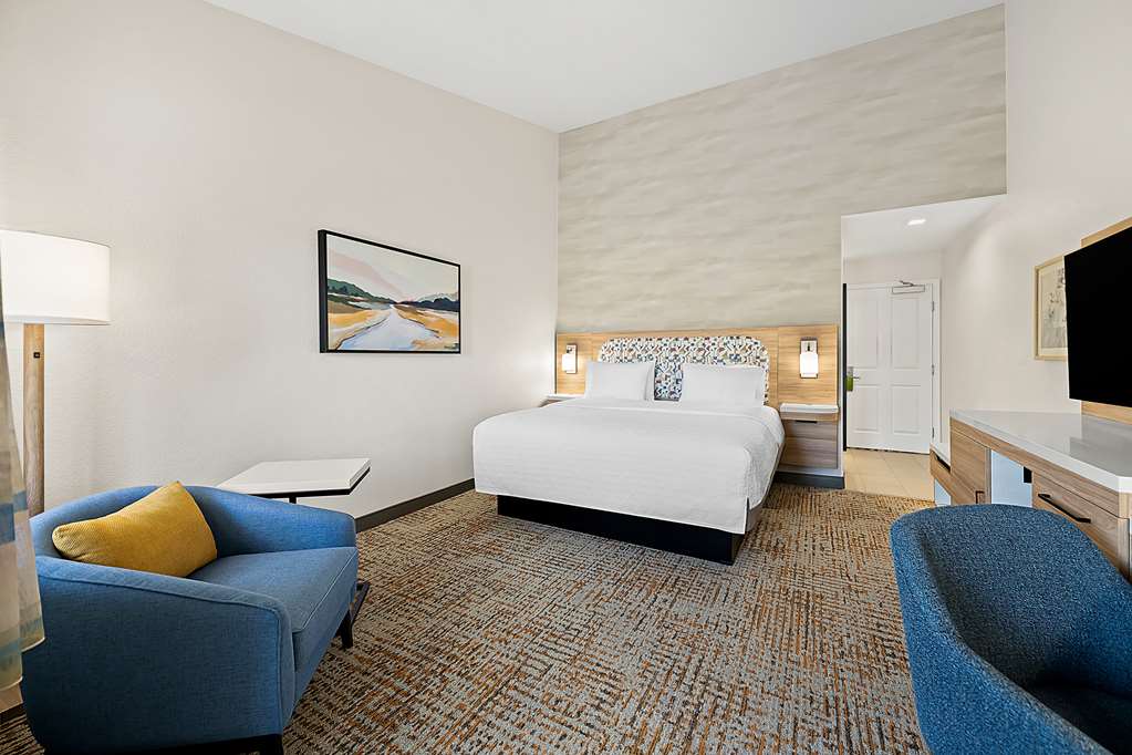 Guest room