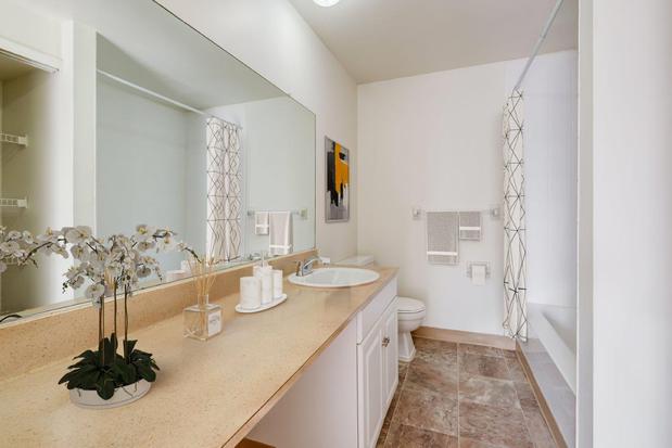 Images Idylwood Apartment Homes