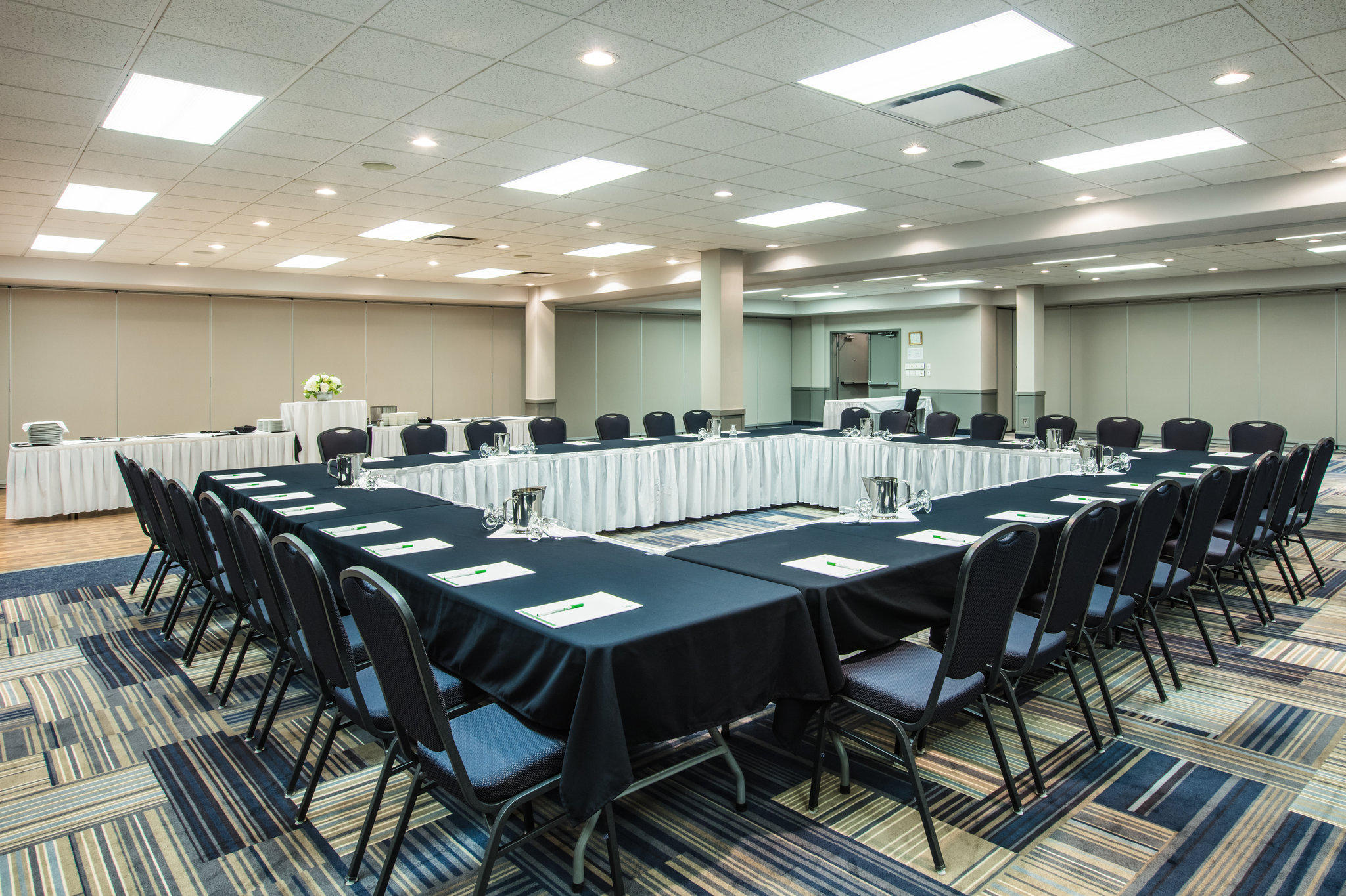 Images Holiday Inn & Suites Grande Prairie-Conference Ctr, an IHG Hotel