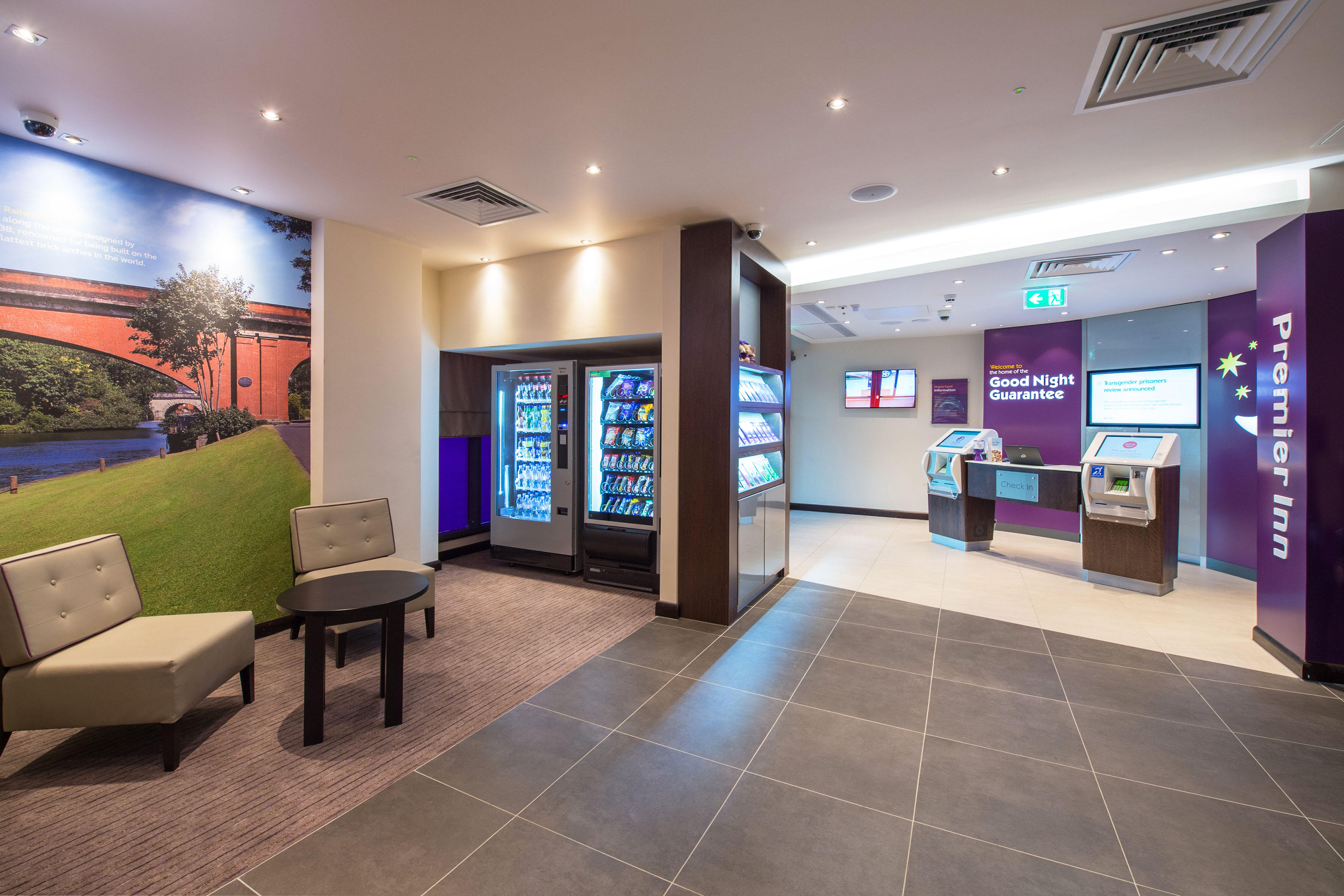 Maidenhead Town Centre Premier Inn Maidenhead Town Centre hotel Maidenhead 03333 219357