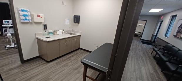 Images Xpress Wellness Urgent Care - Durant