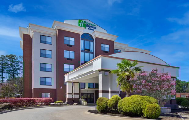 Images Holiday Inn Express & Suites Birmingham - Inverness 280 by IHG