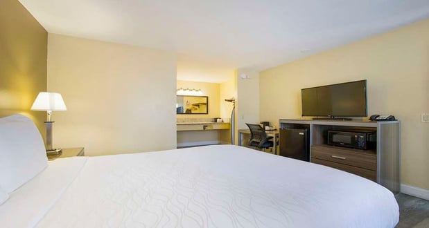 Images SureStay Plus by Best Western Sacramento North