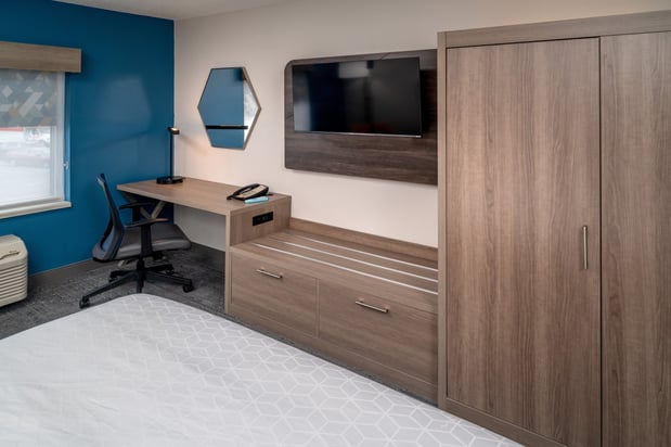 Images Holiday Inn Express & Suites Charleston-Kanawha City by IHG