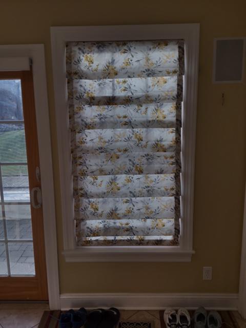 How gorgeous do these flower-printed Roman Shades look in this house in Valhalla? Our Roman Shades come in a variety of patterns and fabrics to match your individual taste and style.