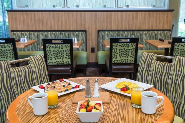 Images Hilton Garden Inn Atlanta North/Alpharetta