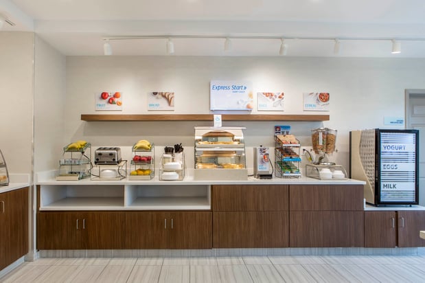 Images Holiday Inn Express & Suites Chicago West - St Charles by IHG