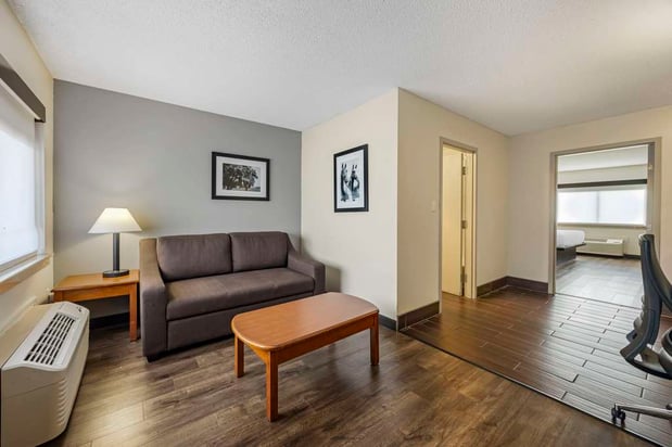 Images Best Western Shelbyville Inn and Suites Celebration Inn