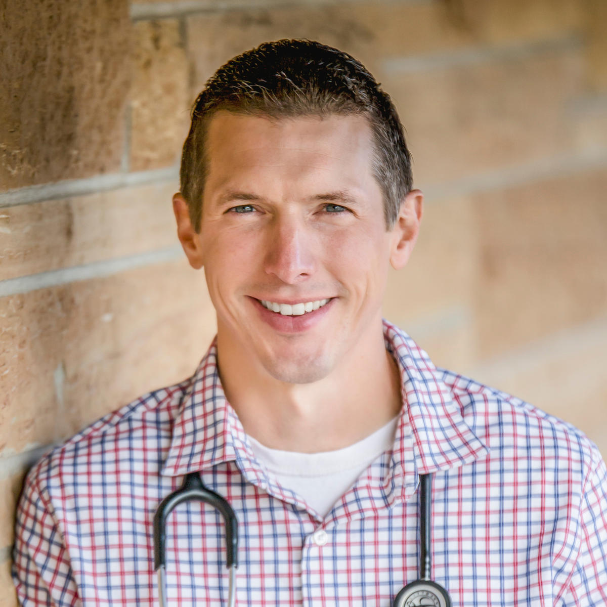 Dr. Tyler James Helland, MD - Glencoe, MN - Family Medicine