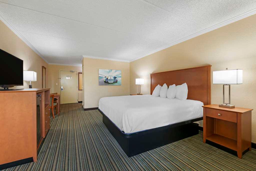 King Guest Room Best Western International Speedway Hotel Daytona Beach (386)258-6333