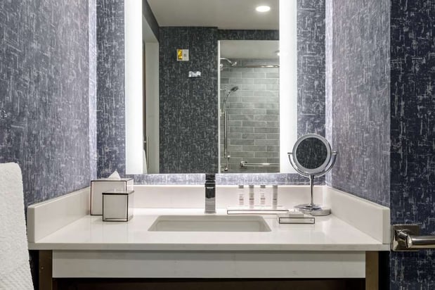 Images Carte Hotel San Diego Downtown, Curio Collection by Hilton
