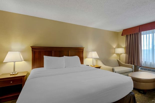 Images Best Western Plus Wooster Hotel & Conference Center