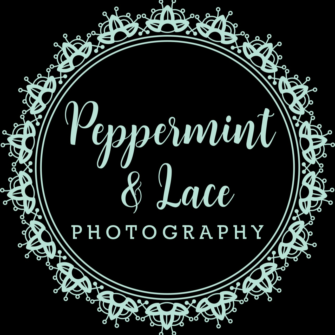 Peppermint & Lace Photography Logo