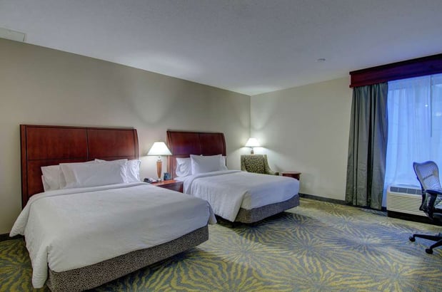 Images Hilton Garden Inn Norwalk
