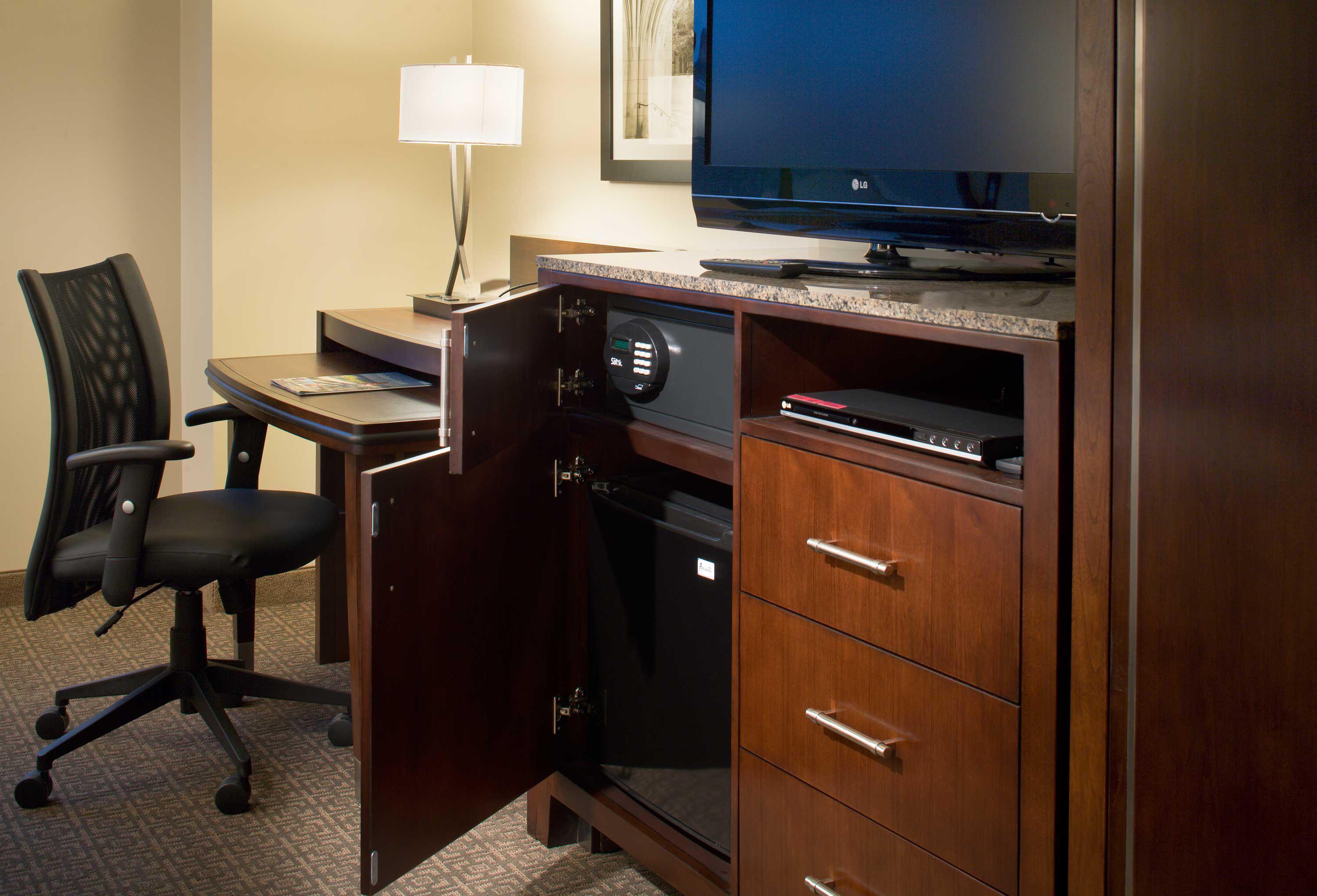 Laptop-sized safes and mini-fridges come standard at The New Haven Hotel, just one block from Yale University.