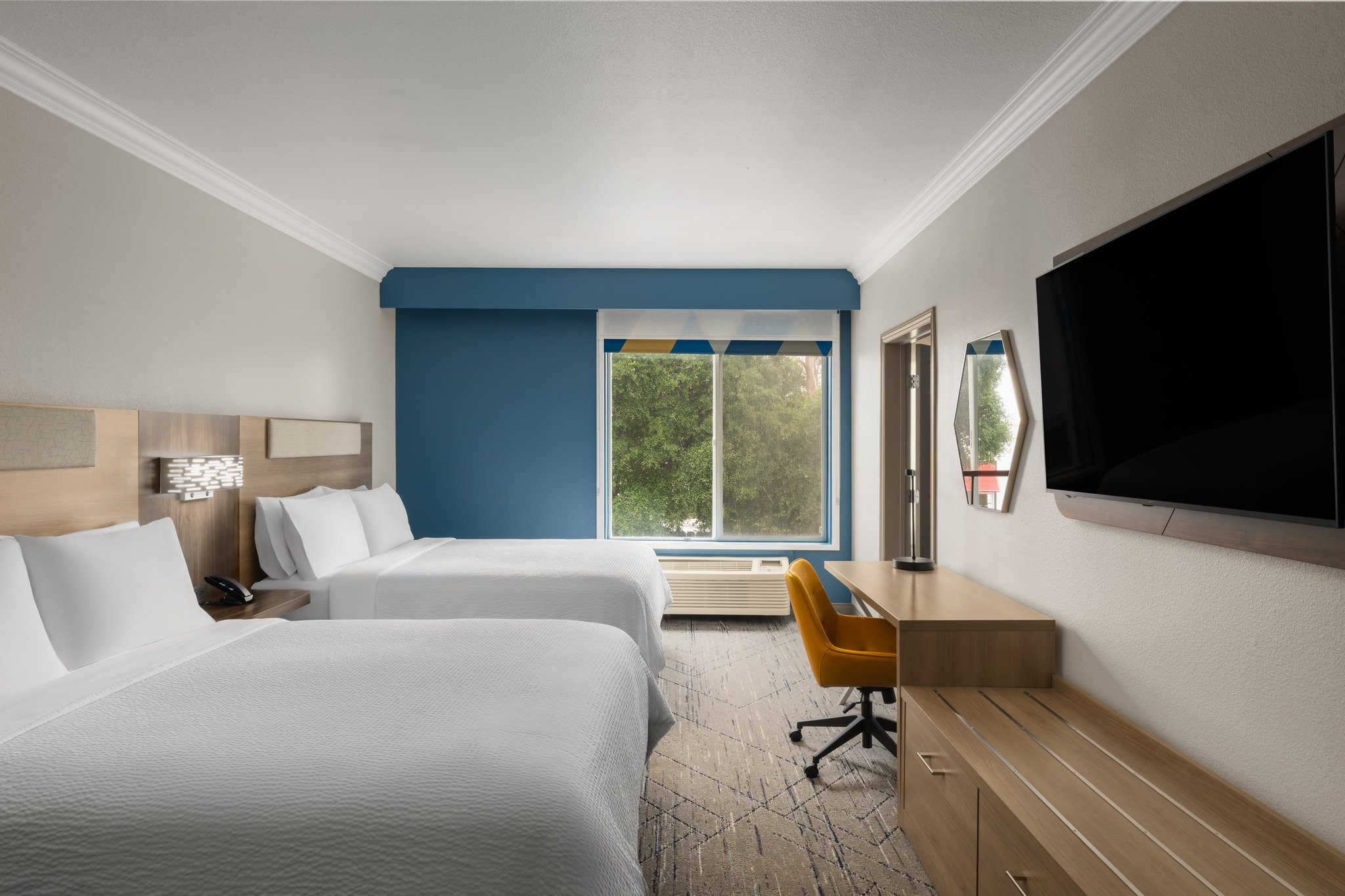 Holiday Inn Express & Suites Paso Robles by IHG Image