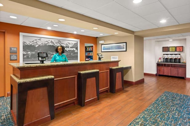 Images Hampton Inn & Suites Burlington