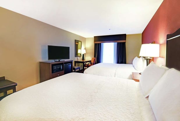 Images Hampton Inn & Suites Milwaukee/Franklin