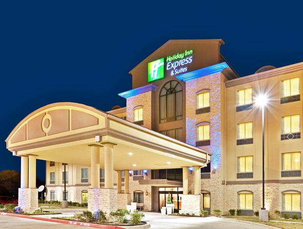 Images Holiday Inn Express & Suites Dallas East - Fair Park, an IHG Hotel